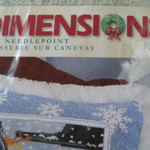 Dimensions SNOWFLAKE PALS Needlepoint Pillow Kit #9138 Snowman Bird 12"x12" 2006 - Picture 2 of 9